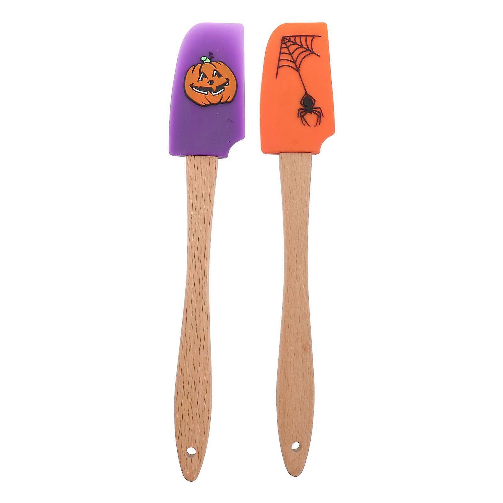 Halloween Silicone Wooden Handle Baking Utensils with Pumpkin Spider Patterns Ergonomic Kitchen Gadgets for Mixing and Spreading Cream