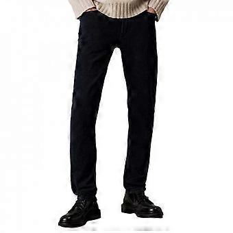Jeans affusolati da uomo Calvin Klein in cotone riciclato