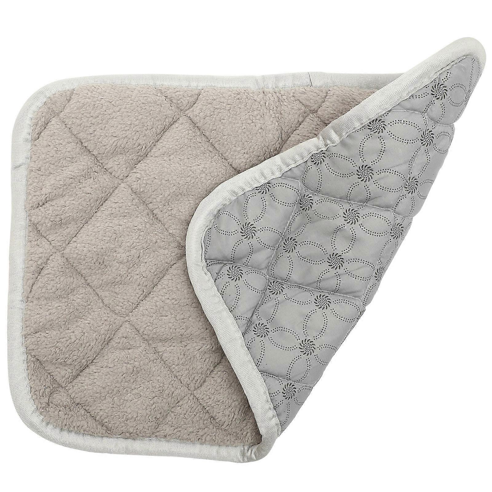 Thickened Pet Sleeping Bed Mat Warm Cushion for Dogs and Cats All Season Washable Slip Resistant Comfortable Rest for Kittens and Puppies