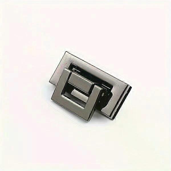 Single metal twist lock, easy to open and close to enhance the functionality of leather goods