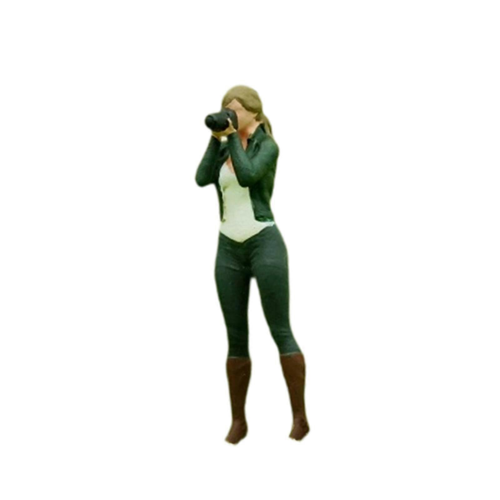 1/64 Figures Movie Character Taking Picture Scene Resin Doll Miniature for