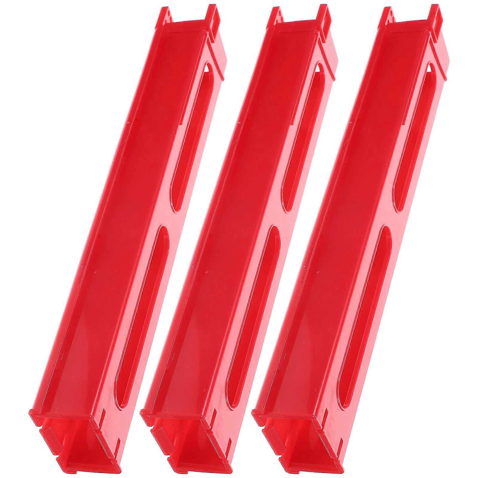 Domino Train Toy Clip for Kids in Red Color Made of Durable Plastic with Smooth Structure and Good Workmanship 3pcs