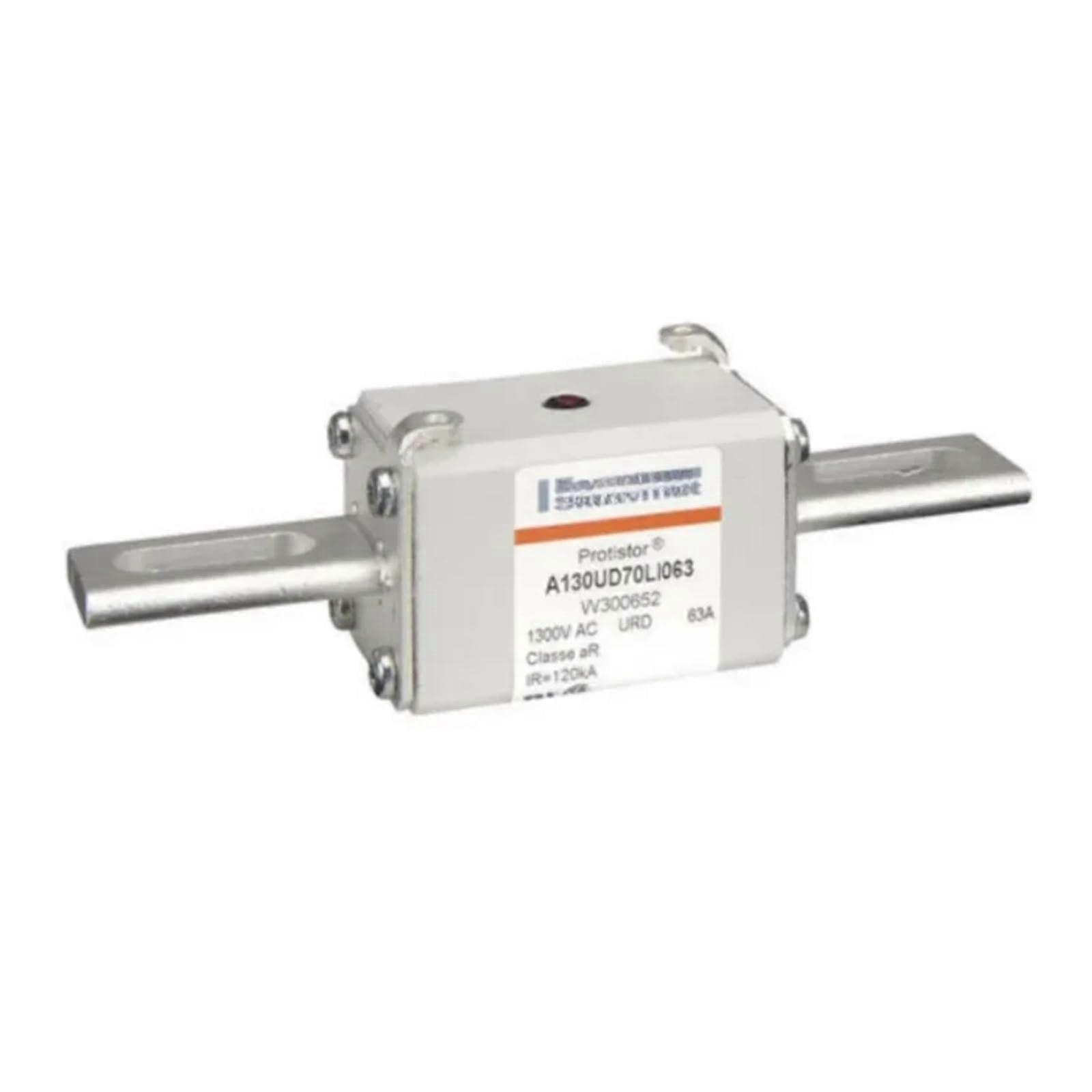 A070UD31LLI350 M300161
A070UD31LLI400 N300162
A070UD31LLI450 P300163
A070UD31LLI500 Q300164
Fuse (A070164) UD31L LI450)
A070UD31LLI450 5V