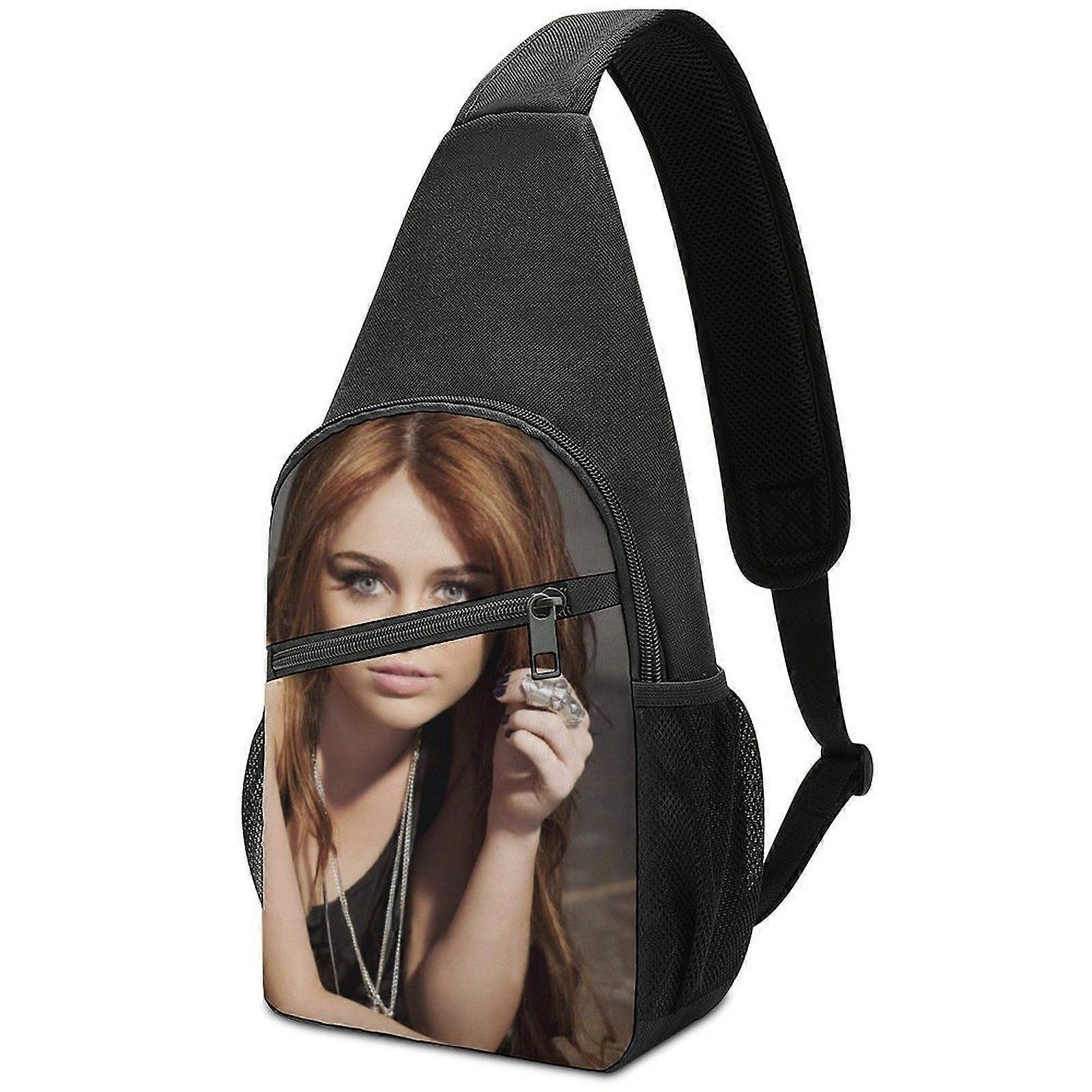 o3905 miley cyrus Minimalist Oxford Crossbody Bag and Backpack Featuring Adjustable Strap, Comfortable Padding, and Detachable Buckle p3905