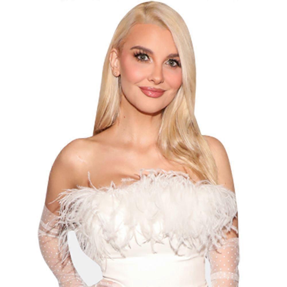 Emily Sears (vit klänning) halvkropp kompis utskärning