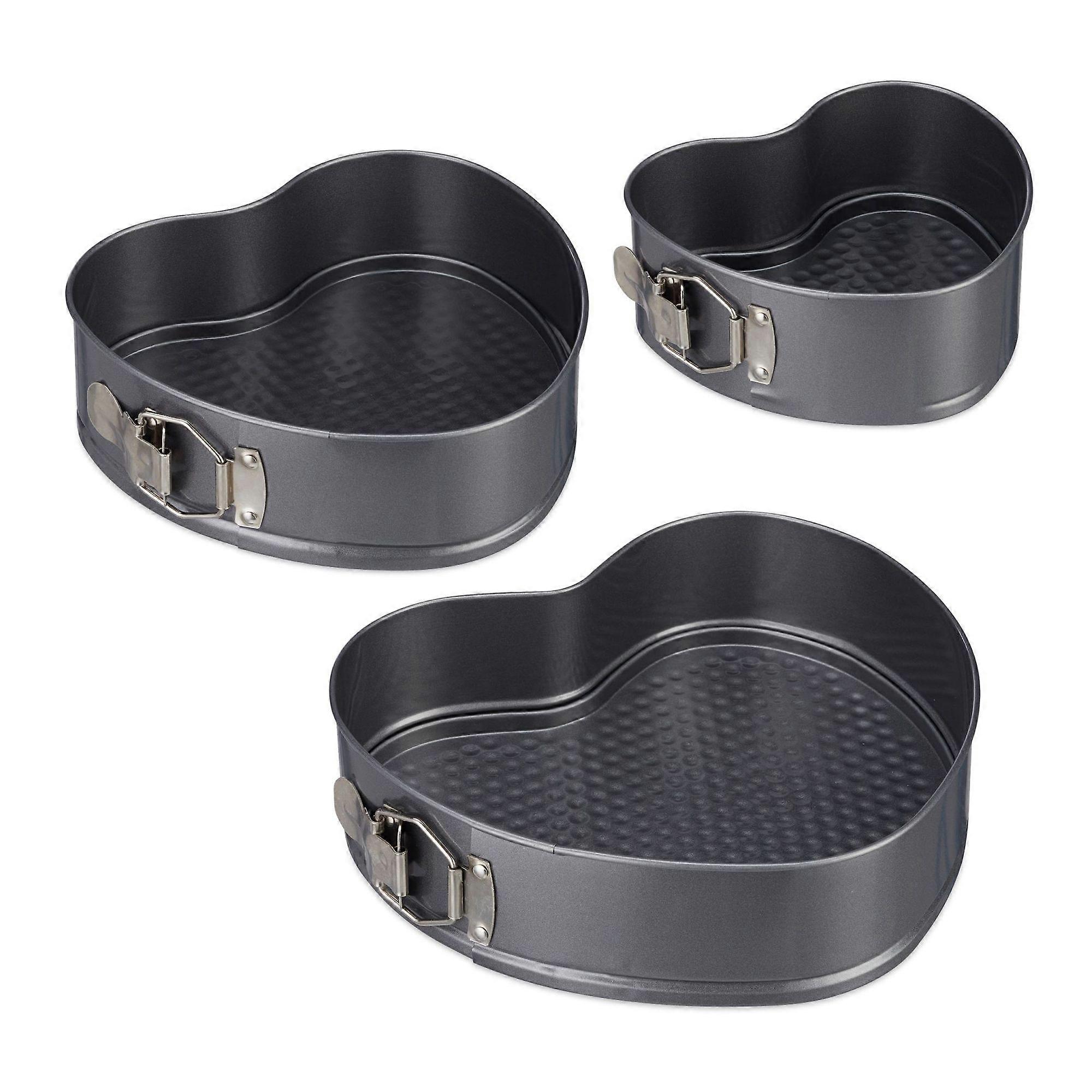Baking tin with heart set of 3