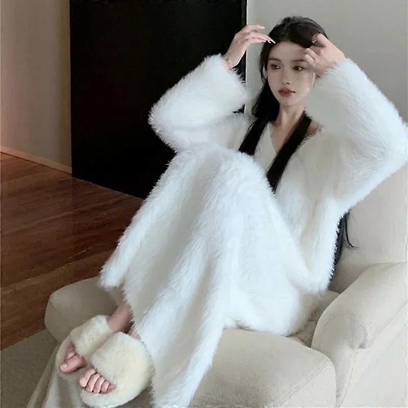 2024 Efterår og vinter Ny Eksplosiv imiteret Mink Fløjl løs over knæet Langt hår Nederdel Dame Plus-Size Pyjamas Kjole
