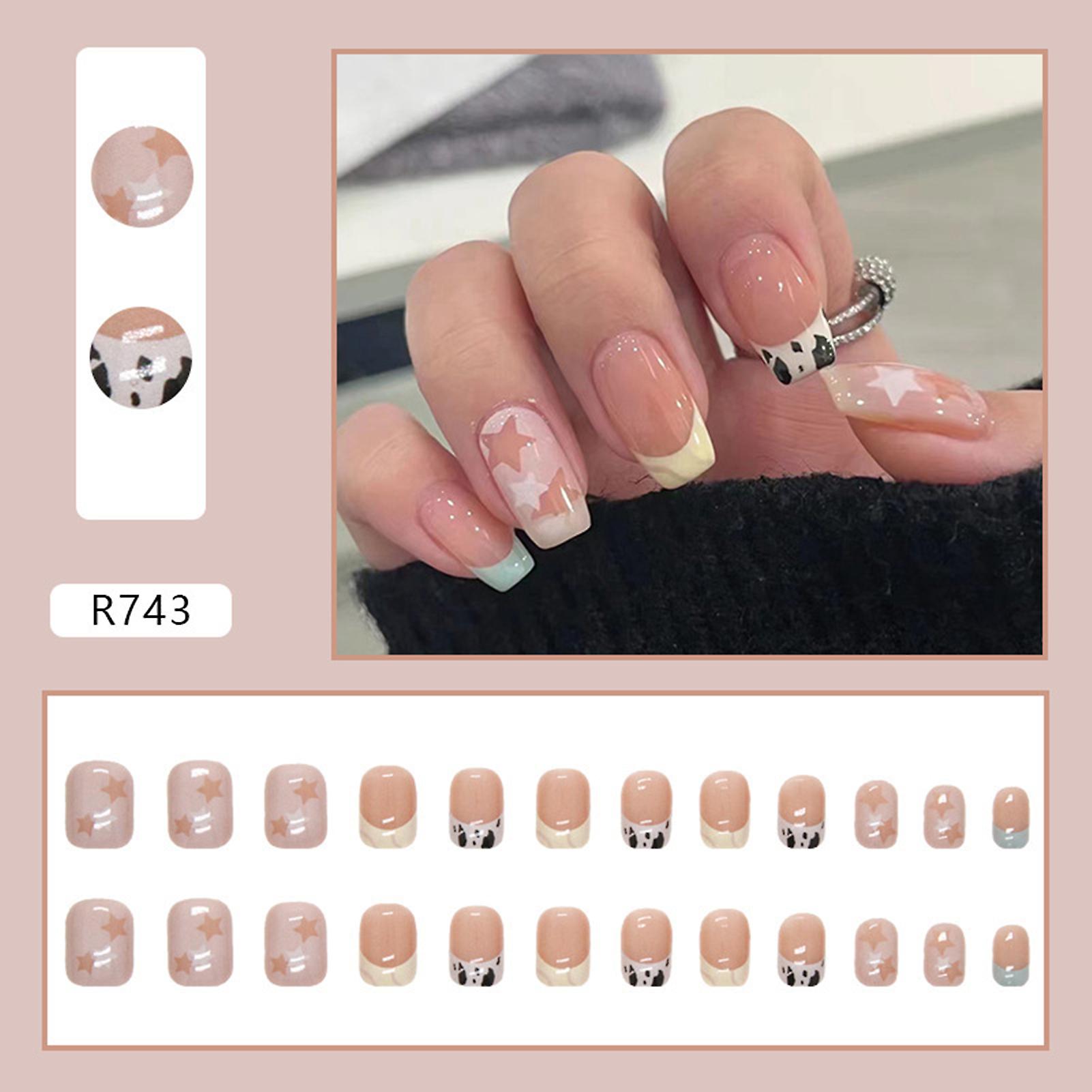 French Nude Pink Press-on Nails Charming Com