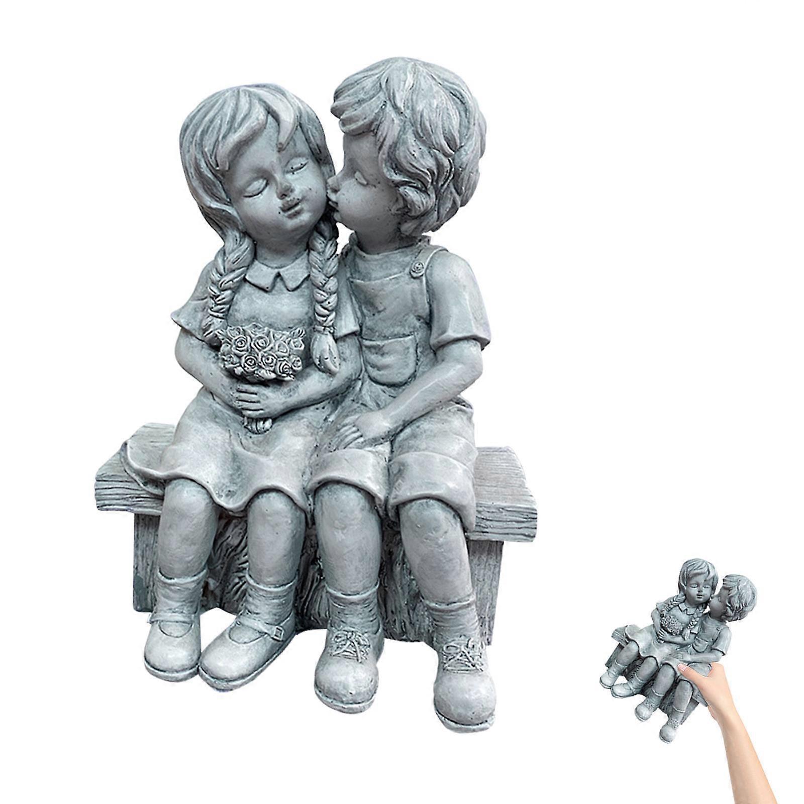 Resin Kissing Figurine for Decoration Durable Simulation Model