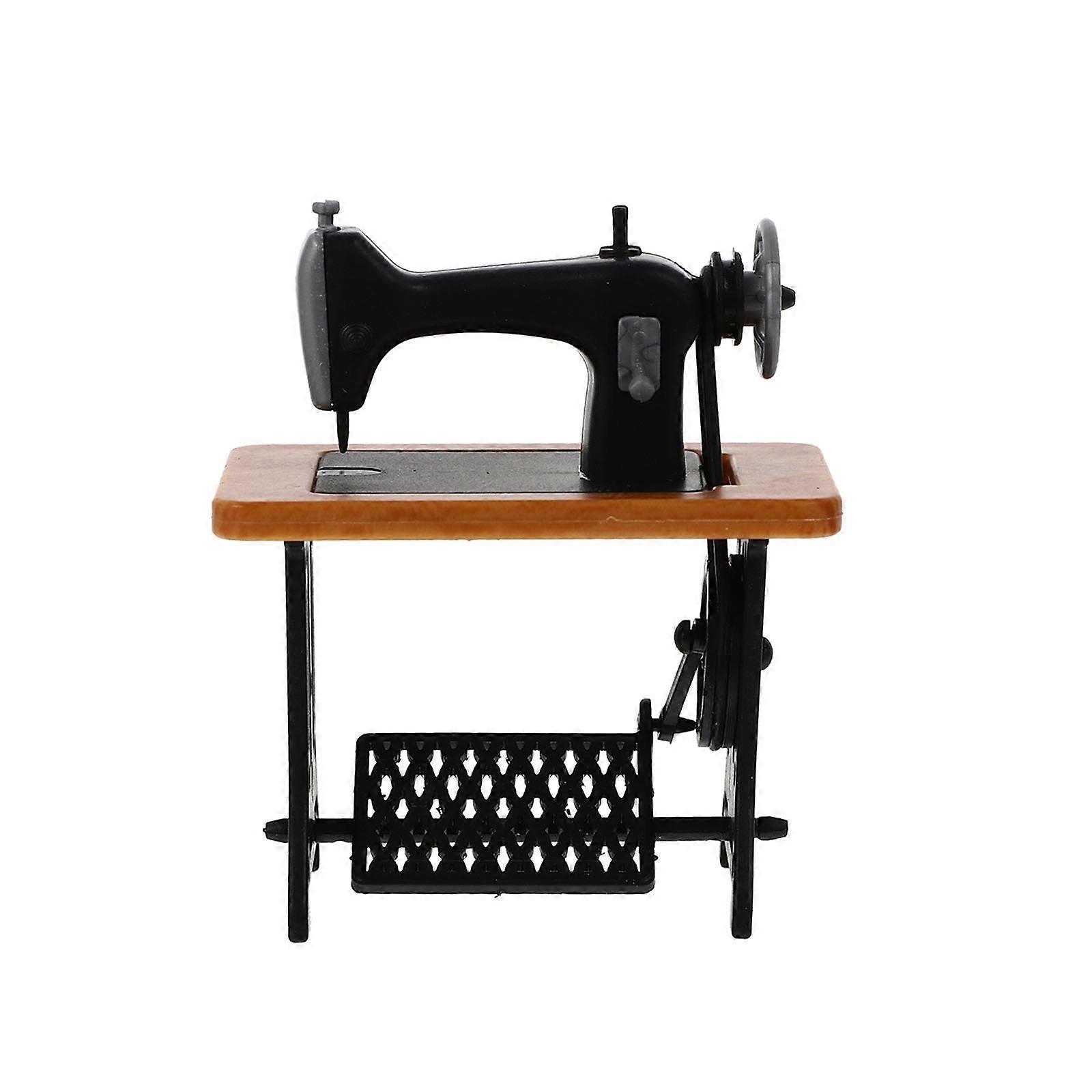 Mini House Decoration Sewing Machine Model for DIY Use 2Pcs Yellow