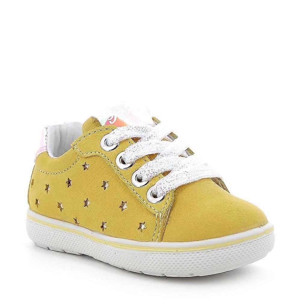 Kids Primigi Laced Shoe With Stars In Yellow