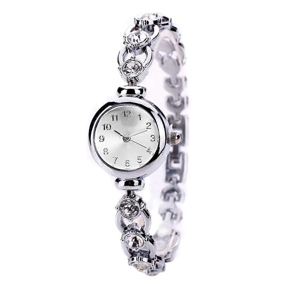 Silver Hand Bracelet Watch with Quartz Movement for Wearing Use