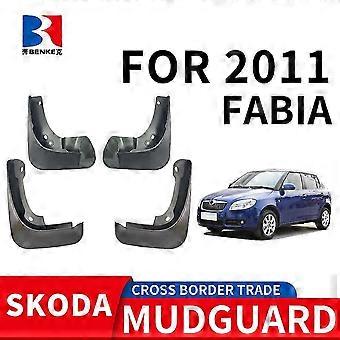 Velegnet til 2009 Skoda Superb Car Tire Pp materiale for og bag blødt gummimateriale Mud Shield