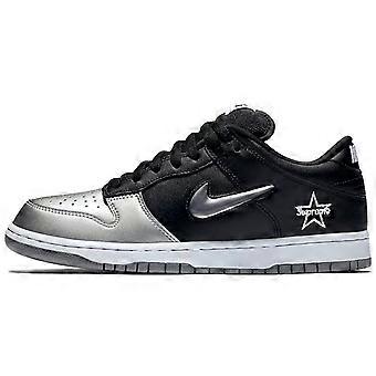 Nike X Supreme SB Dunk Low Qs 'Metallic Silver' CK3480-001