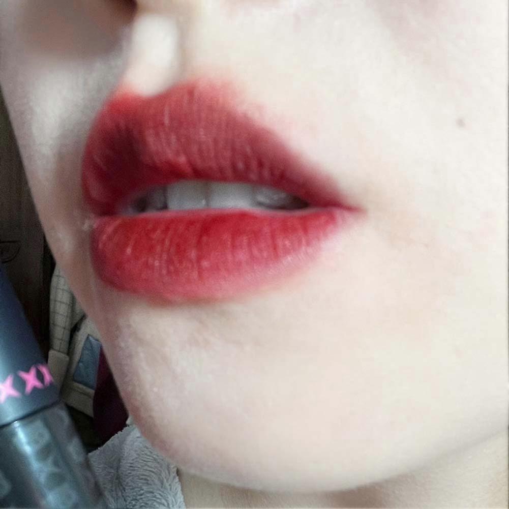 unbrand Soft Natural Lipstick Lip Glaze Tube Imperméable à l’eau Color Rendering Lip Tint Colorful N