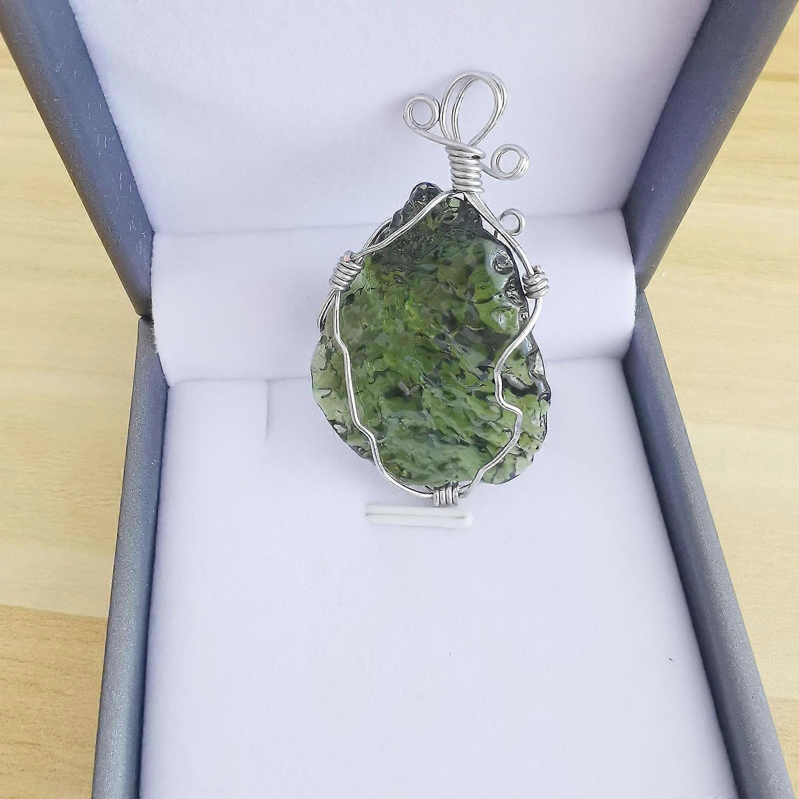 2xモルダバイトクリスタルネックレスモルダバイトグリーンクリスタルネックレスモルダビットクリスタルモルディバイト隕石ペンダントストーンマニュアルネックレス