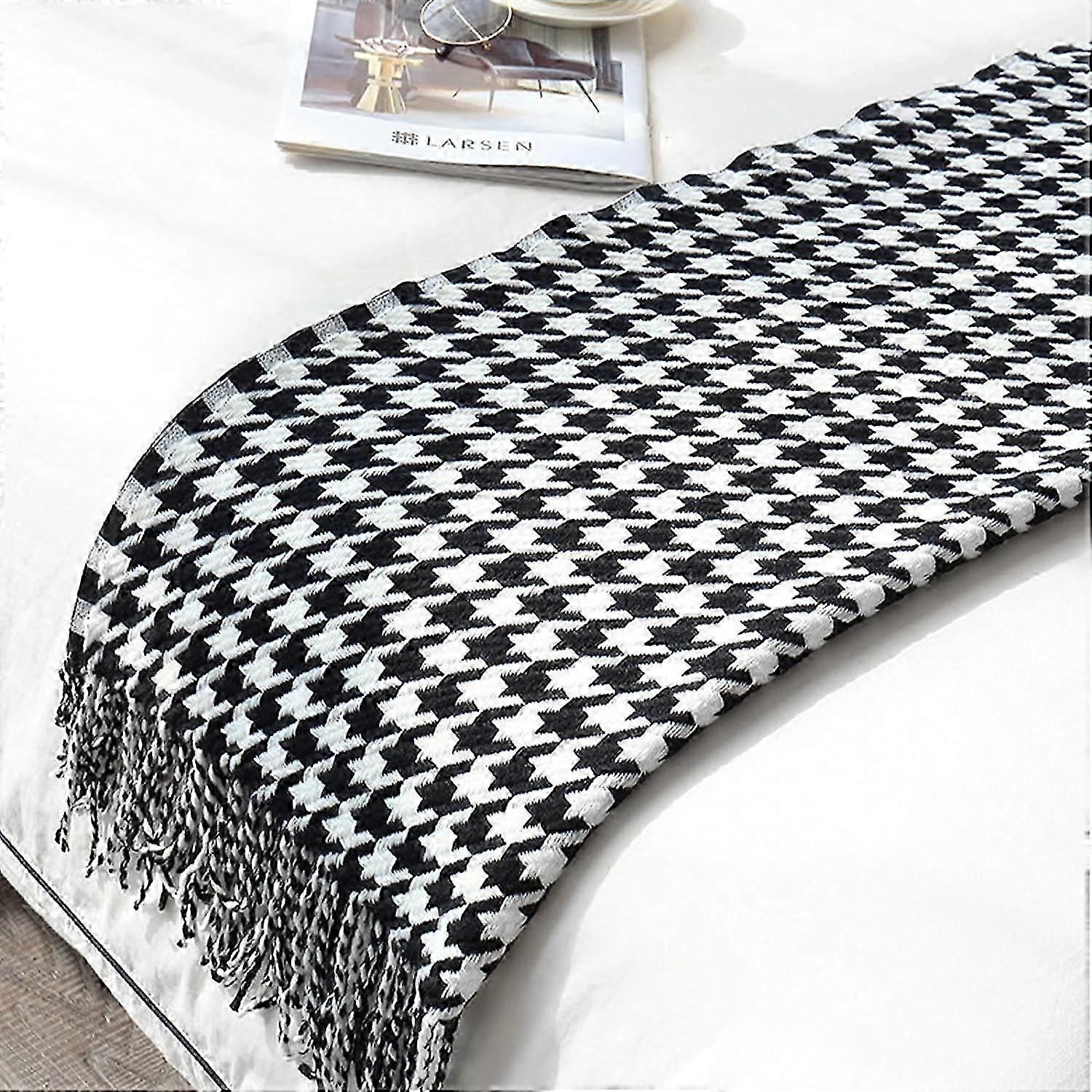 Knitted Blanket with Pom Poms, Houndstooth Pattern, Bohemian Pattern, Soft, Warm, Cozy, Lightweight, Bedspread, Decorative Blanket for Sofa Bed