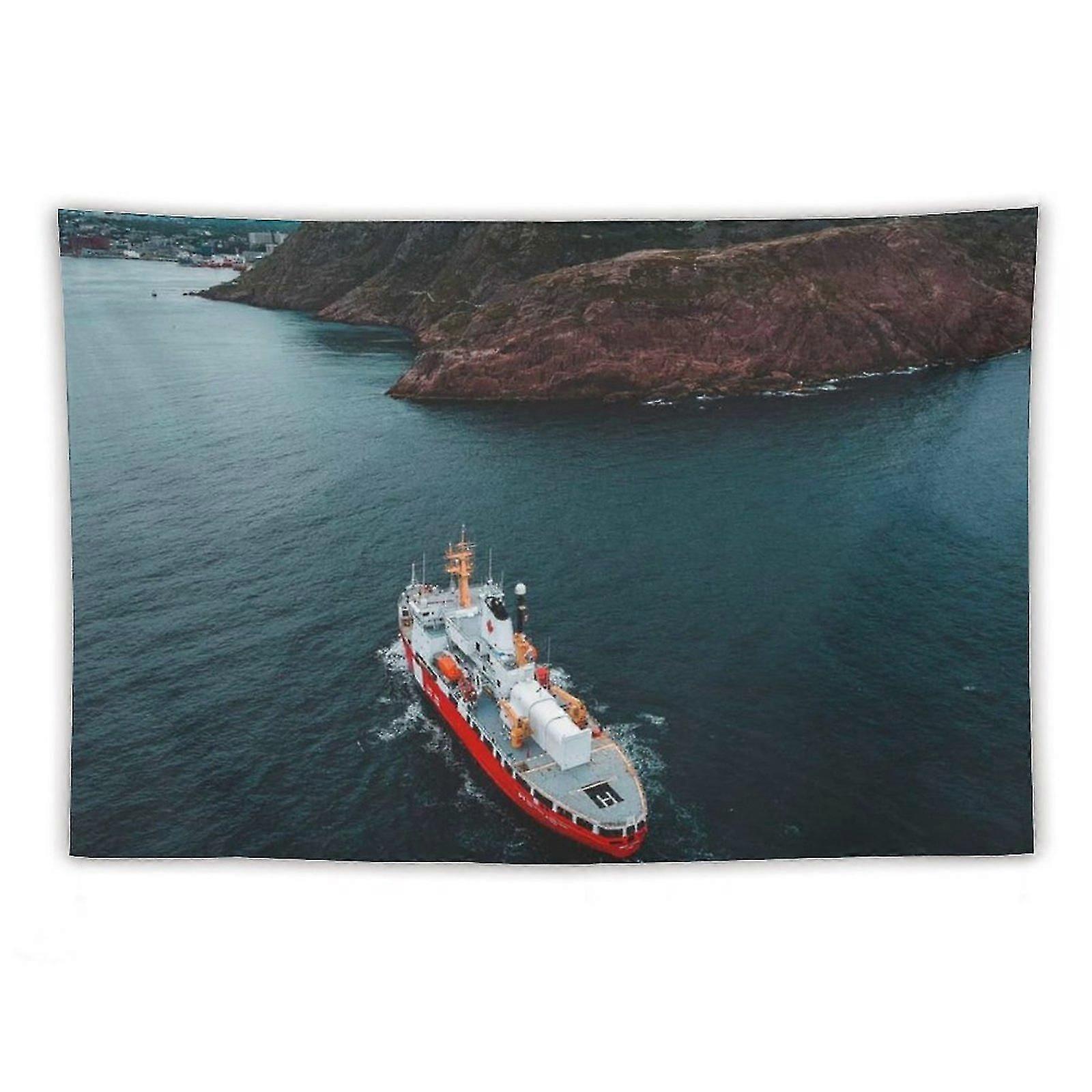 Bilde av båt som seiler på sjøtepper