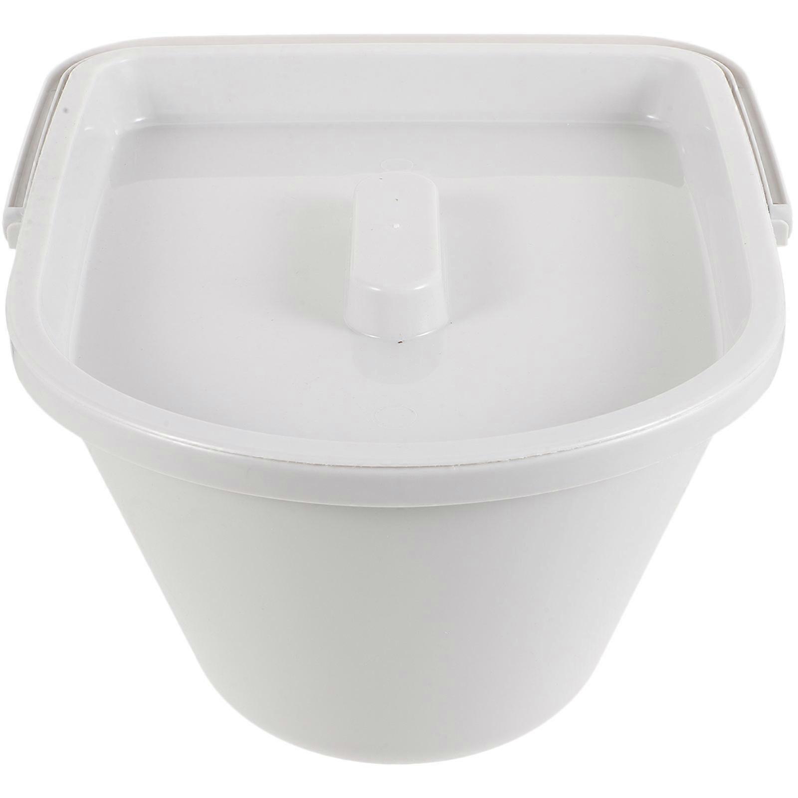 Bedside Toilet For Adults Round Shape Portable Urinal With Handle Easy To Clean Home Use 1Pcs