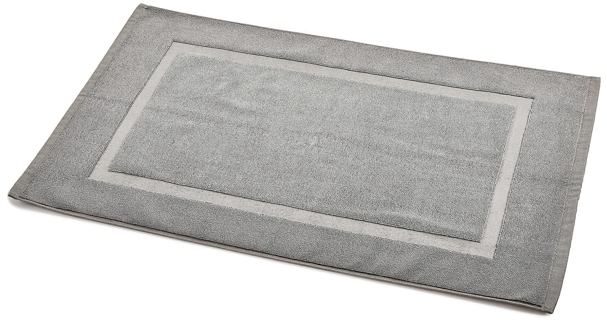 Gray braided bath mat