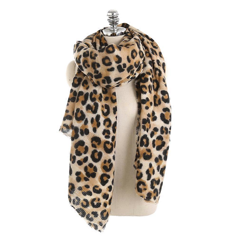 Classic Leopard Scarf, Combines Comfort and Style in Cold Weather