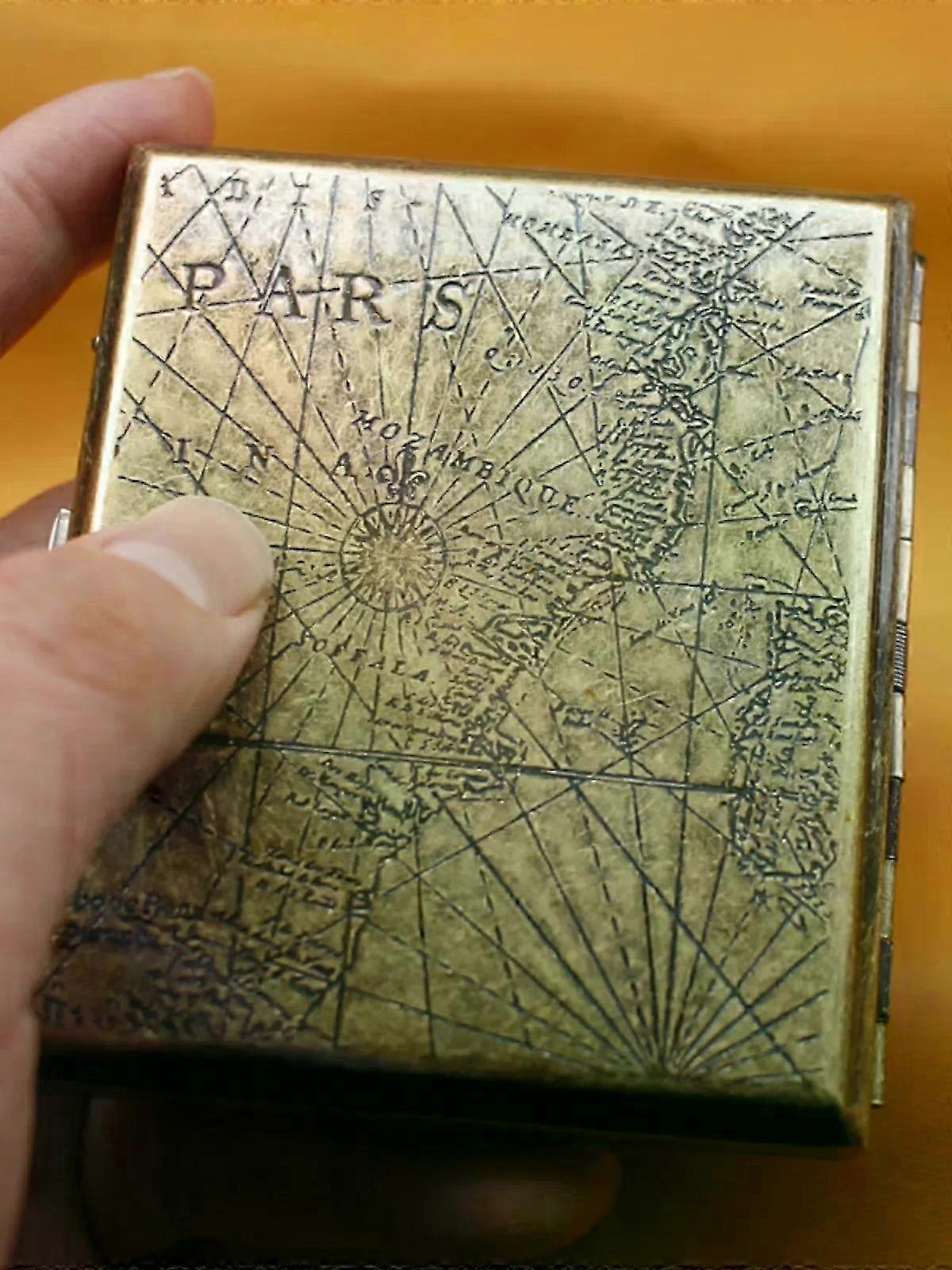 Cigarette Case 20 Pcs Portable Ultra-Thin Creative Anti-Pressure Men's Retro Cigarette Boxes Portable High-End Cigarette Boxes Cigarette Set 2025