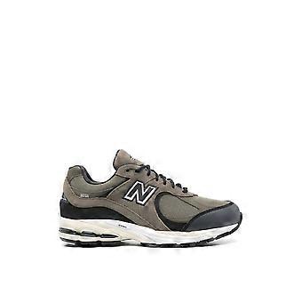 2002R Gore-Tex Sneakers