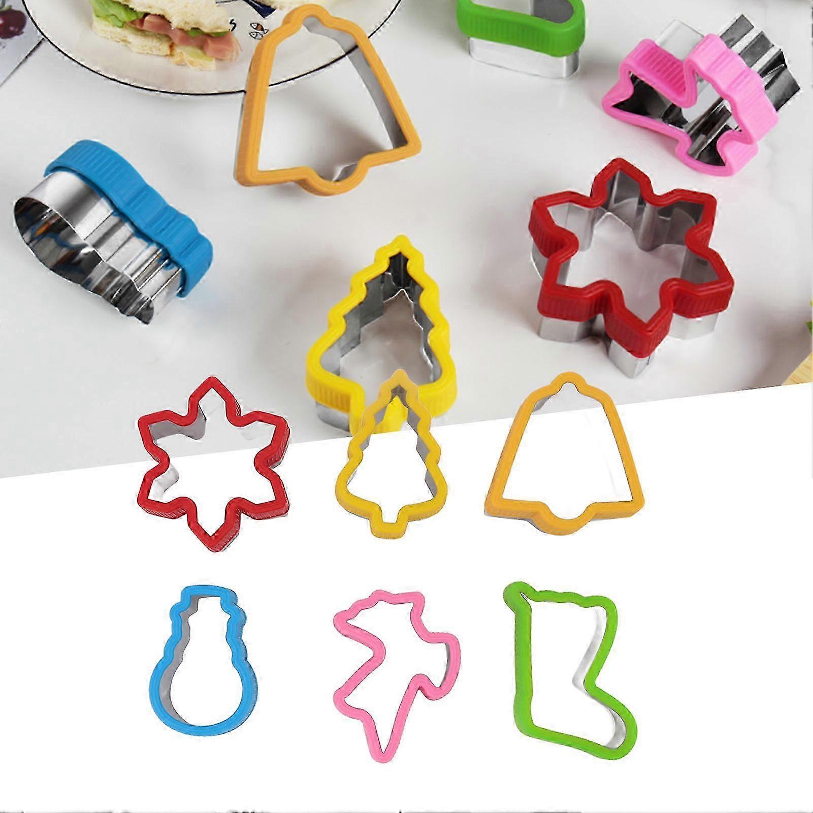 Easy Release Christmas Cookie Cutters