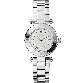 Gc mini chic esf.nacar watch watch for Women Analog Quartz with stainless steel bracelet X70001L1S