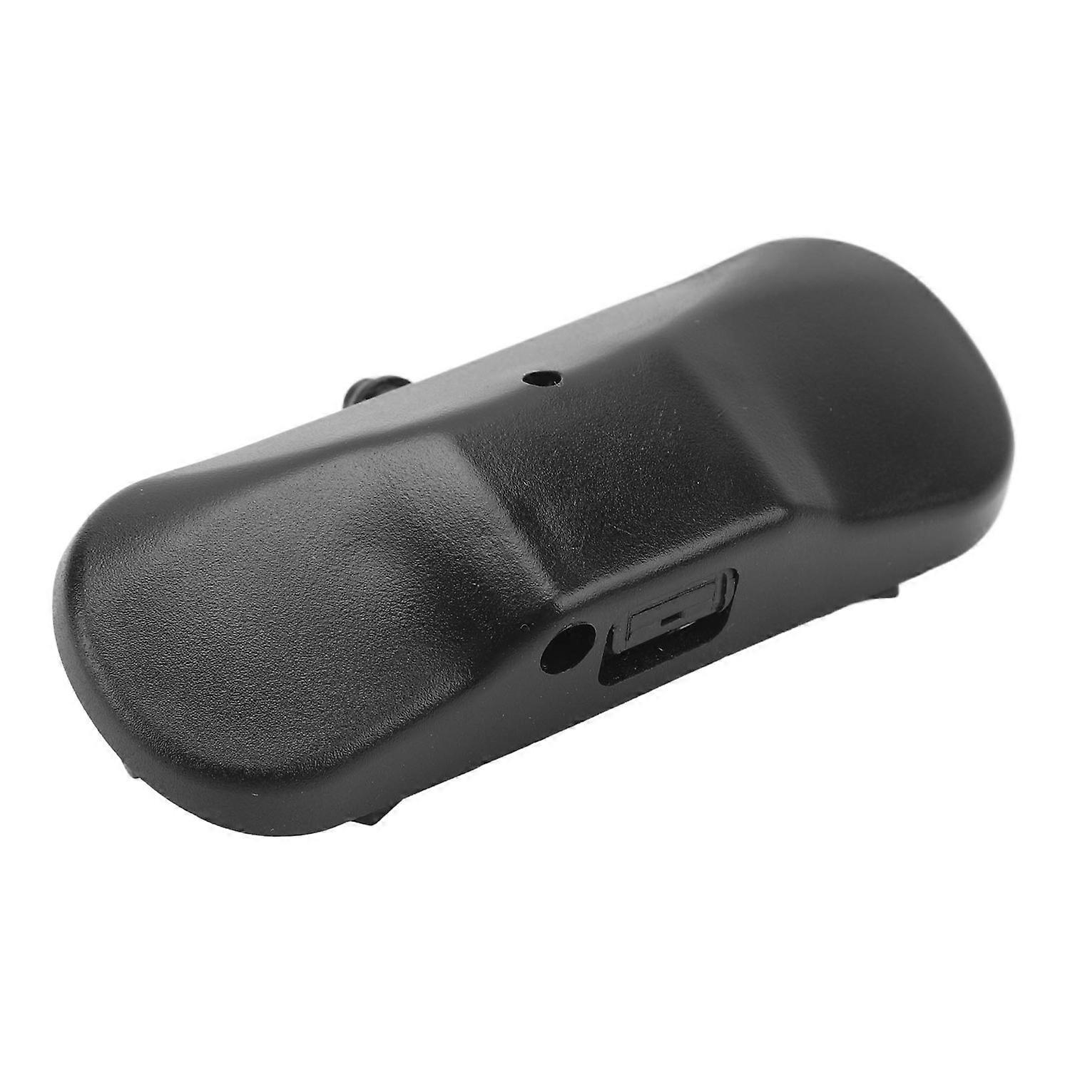 Feature:
1. Applicable Model: The windshield washer spray nozzle is suitable for Mk5 Mk6 2006‑2014; 