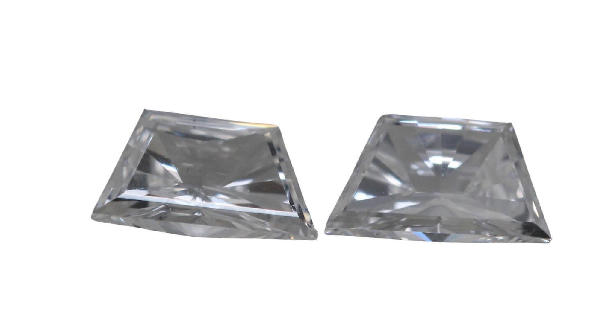 A Pair of Trapezoid Cut Natural Mined Loose Diamonds (0.57 Ct,E Color,VS2 Clarity) GIA Certified