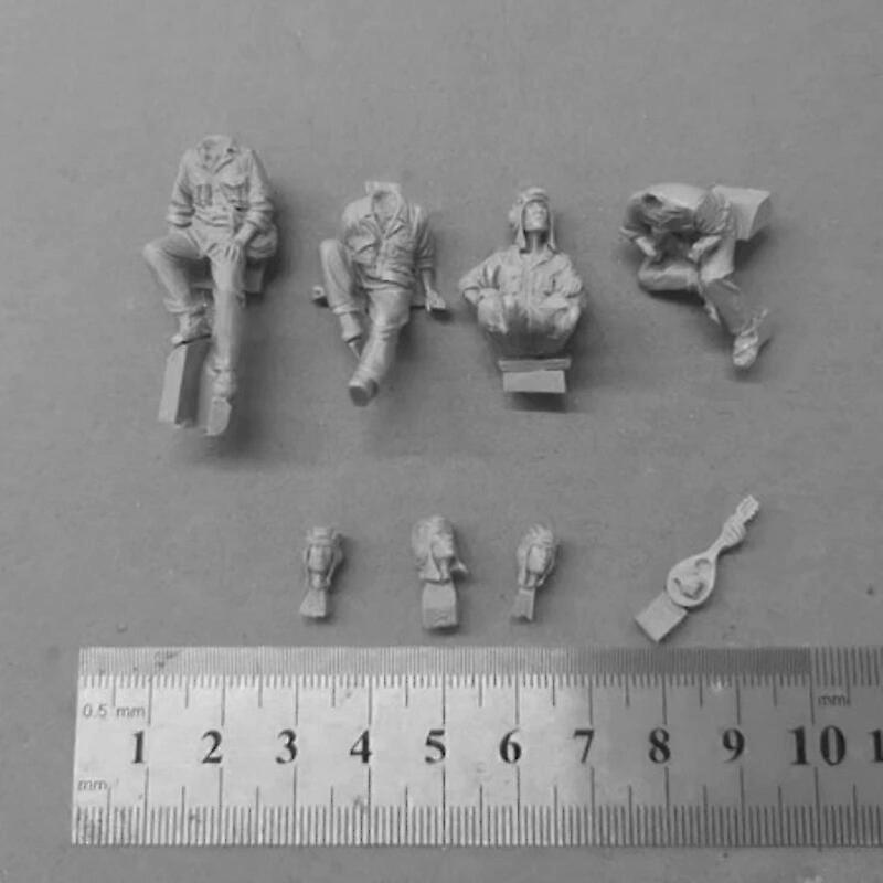 1/35 Scale NVA Tank Crew At Rest 4 People Resin Figures Unassembled and Unpainted Model Kit Toys