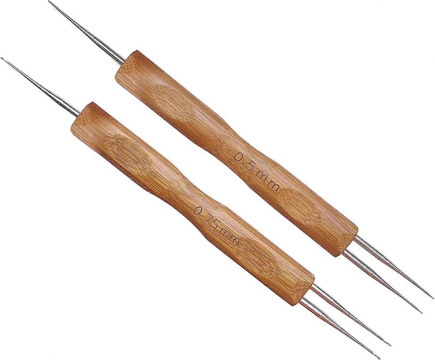 Set of 2 double-ended crochet hooks for braids (0.5 mm + 0.75 mm)