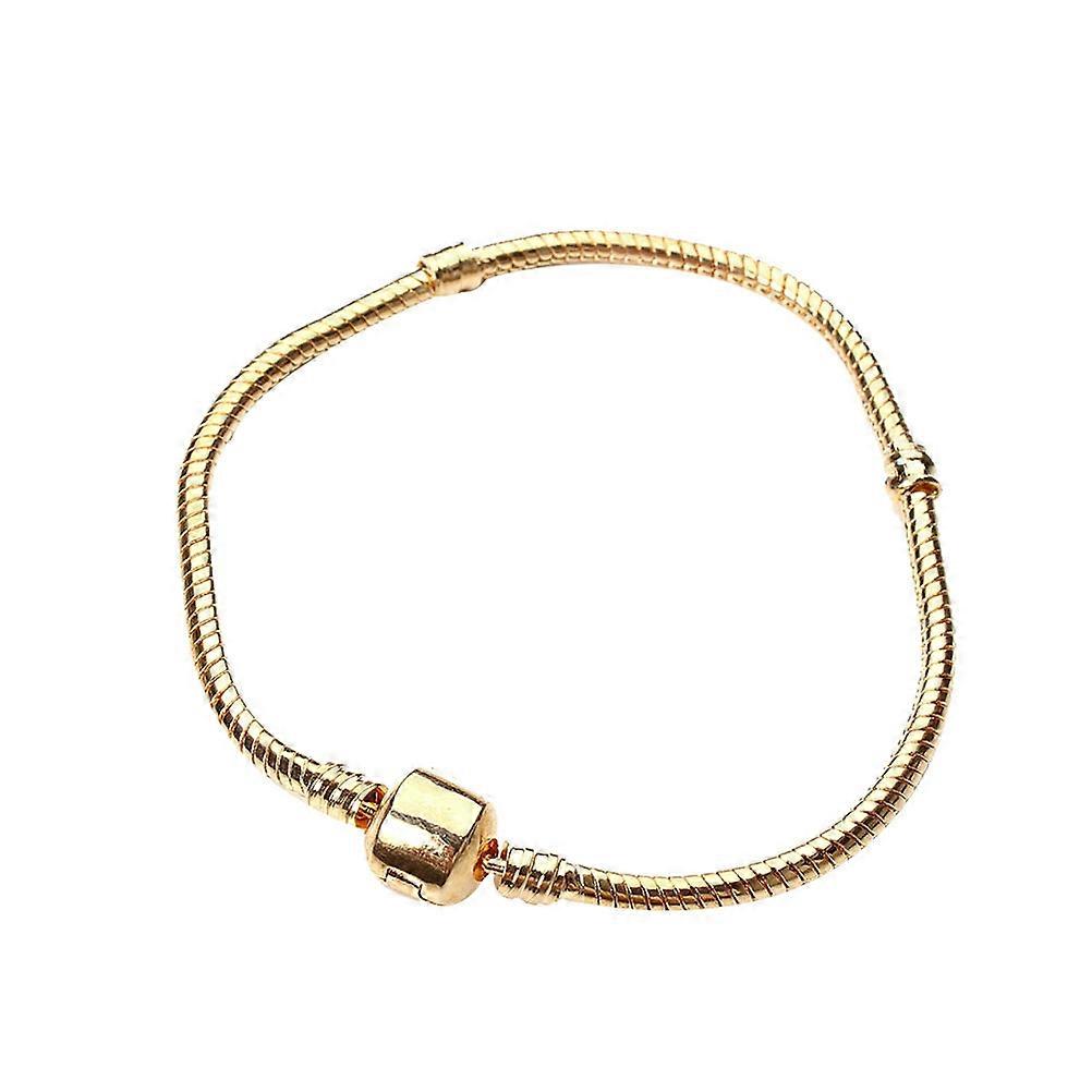 Women's Elegant Charm Bracelet with Sleek Chain Design, Versatile for Various Events