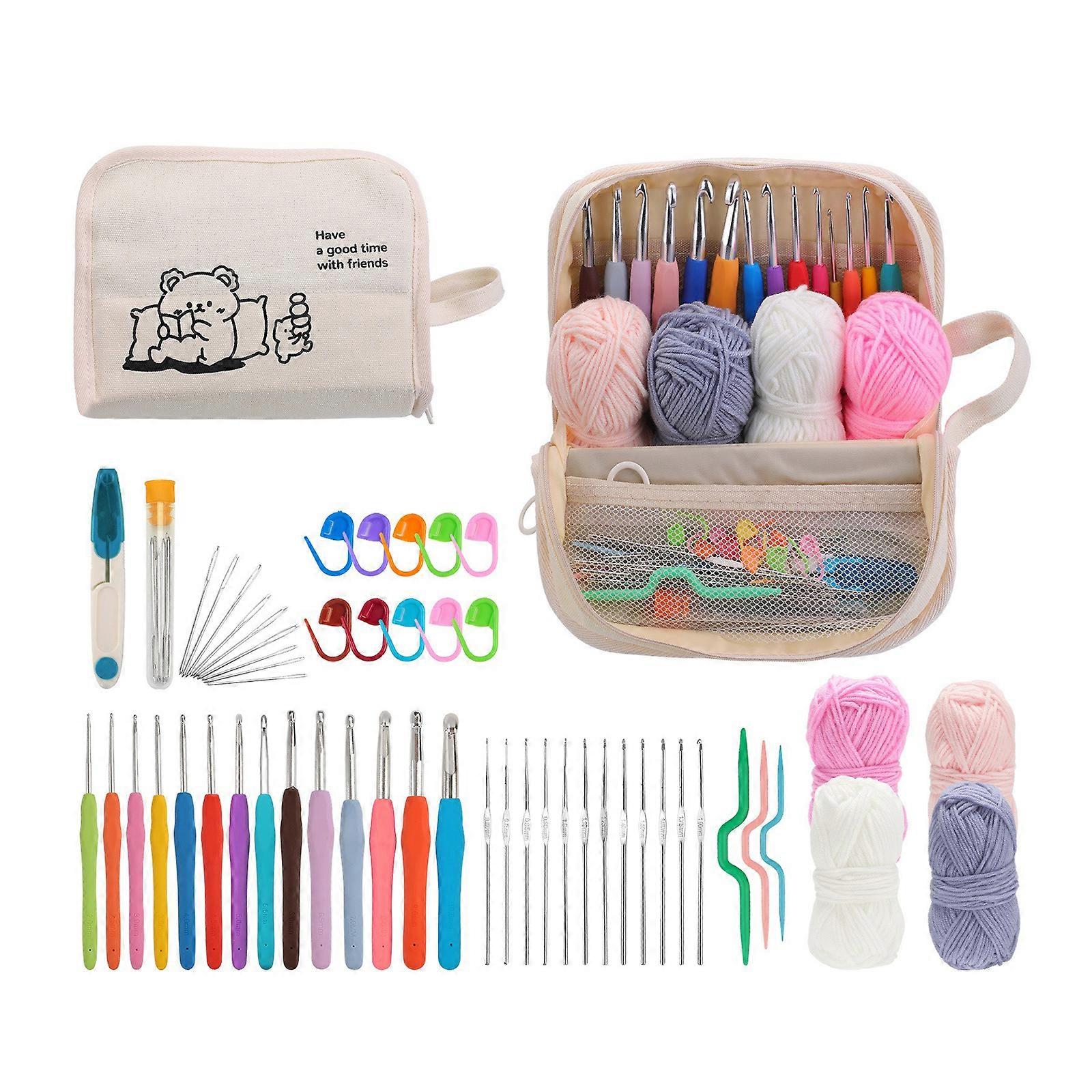 L’ensemble de crochet portable pour débutants comprend un crochet ergonomique, des fils à crochet, une aiguille à coudre à grand œil et un marqueur à tricoter