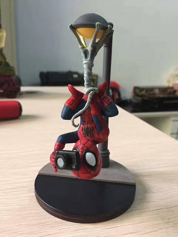 Avenger Spiderman Hand-made Street Lamp Upside Down Camera Scene The Hero Returns To The Movable Collectible Model Kids Toys