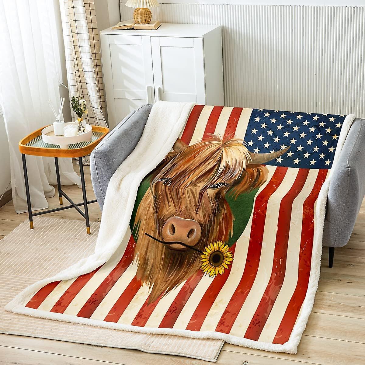 Highland Cattle Fleece Throw Blanket for Bed Sofa Highland Pig Plush Blanket Bull Cattle Fleece Geometry Retro Style Sherpa Blanket Warm Fuzzy Blanket