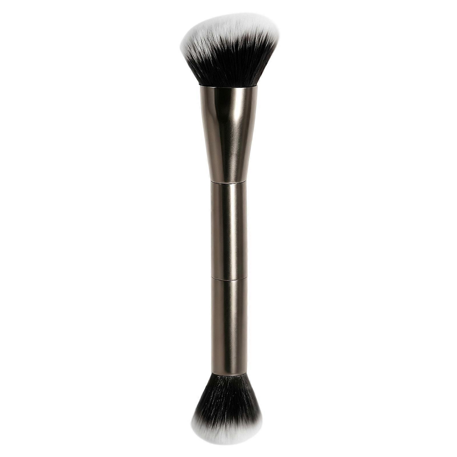 Blur & Blend Double-Ended Makeup Brush