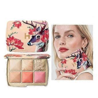 Everyday Eyeshadow Makeup Palette Featuring Layering and Blending Details for Personal Wear