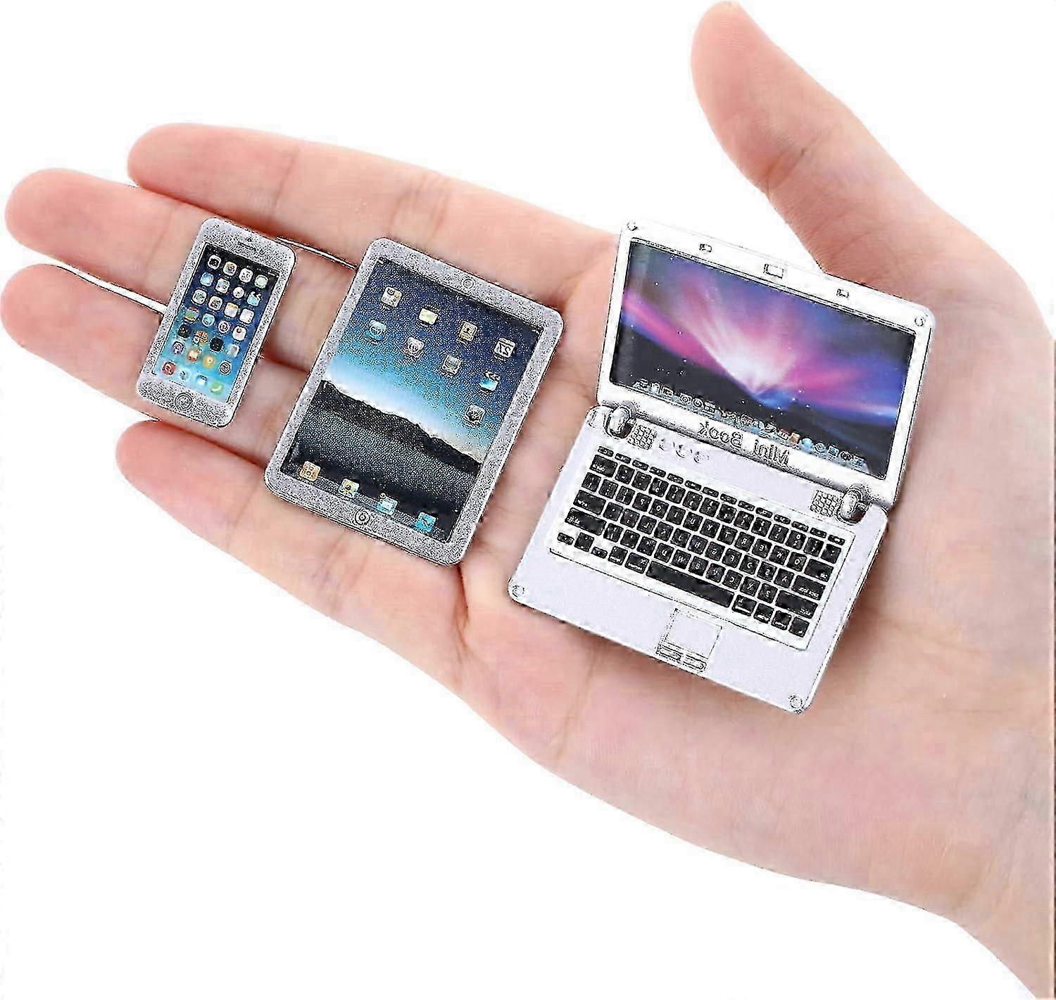 دمية مصغرة: مجموعة من أجهزة الكمبيوتر المحمول الصغيرة والأجهزة اللوحية والهاتف للعب الزخرفي والتعليمي