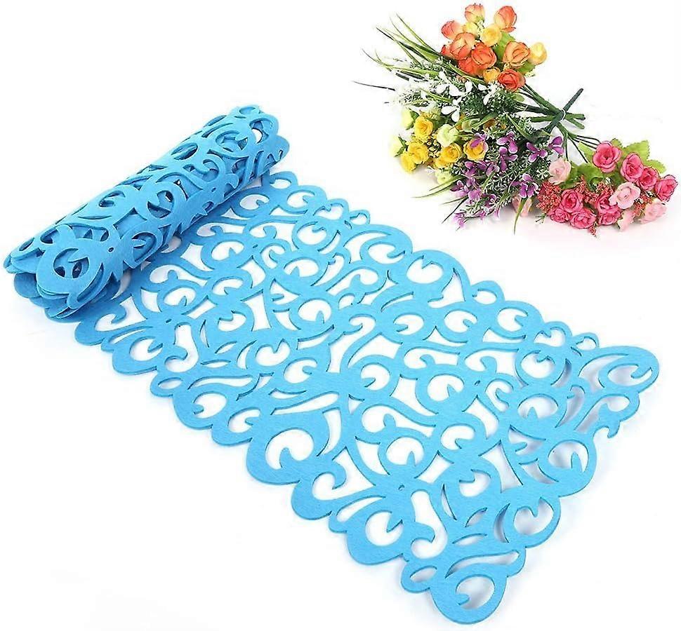 Washable table runner 100 x 30 cm light blue