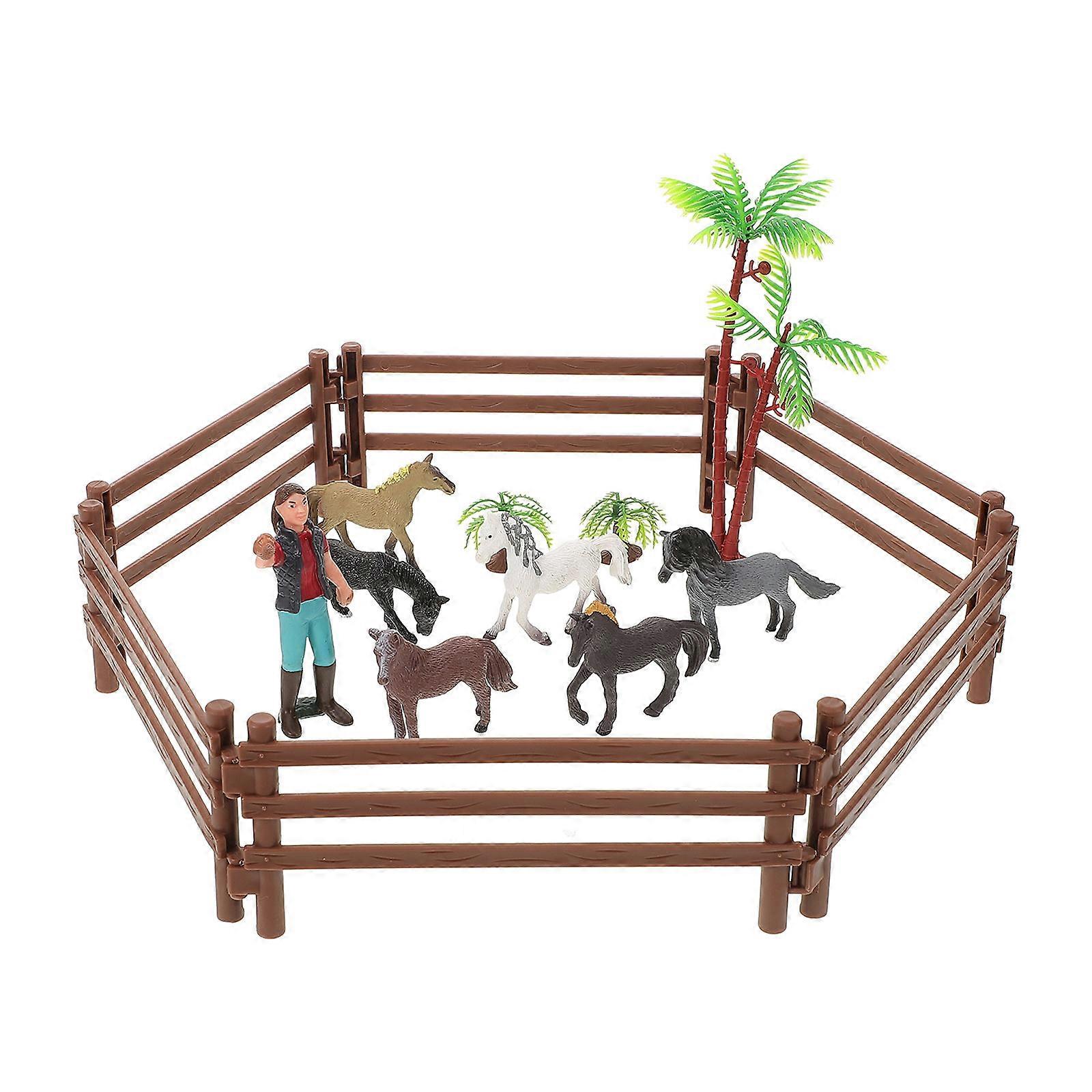 Children's Plastic Horse Stable Model for Educational Play 1Set