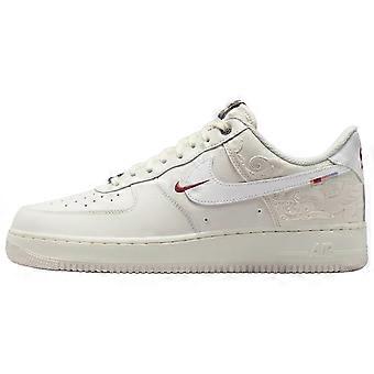 Scarpe da skateboard basse Nike Air Force 1 da uomo, bianche IQ1119-011