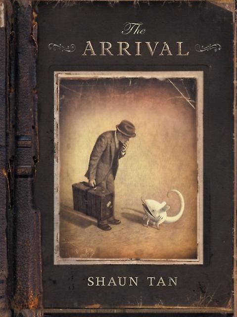 Arrival by Shaun Tan Paperback Book