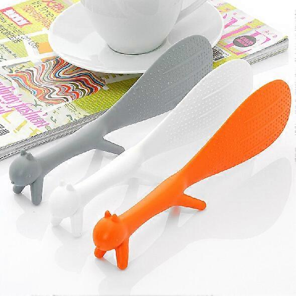 Plastic squirrel-shaped non-stick rice spoon, one piece, random color
