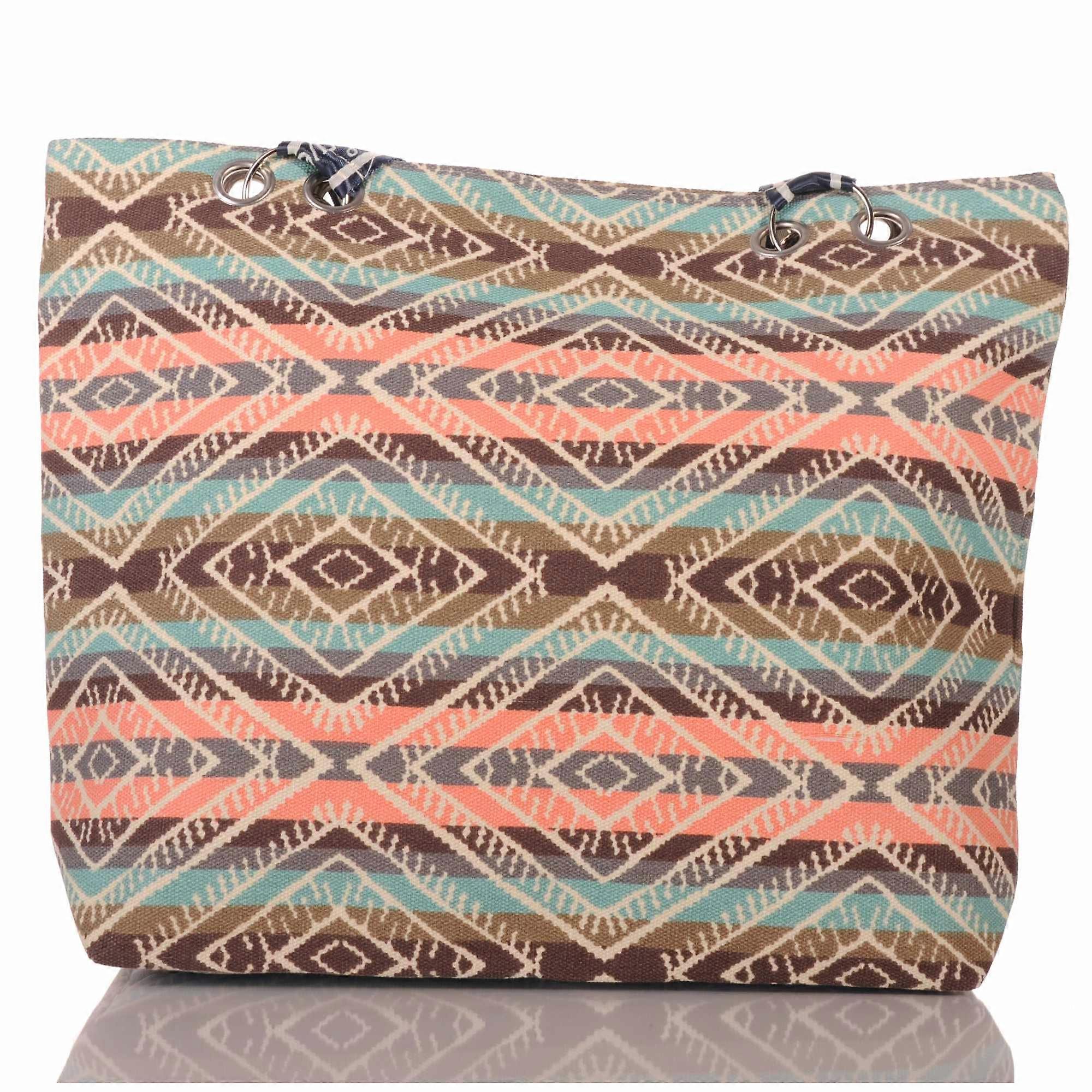Boho beach bag with ethnic Aztec pattern and zipper