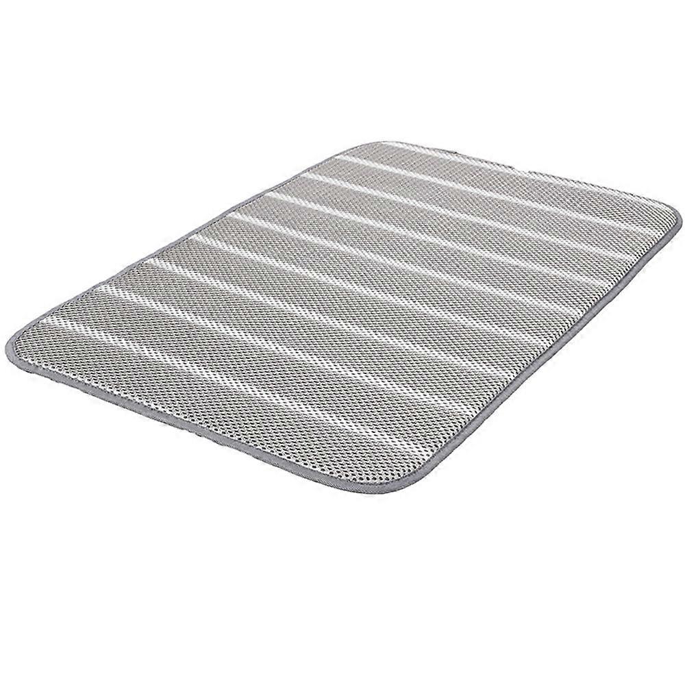 Reusable pee mat: a convenient and practical solution for your pet's needs, easy to clean and maintain