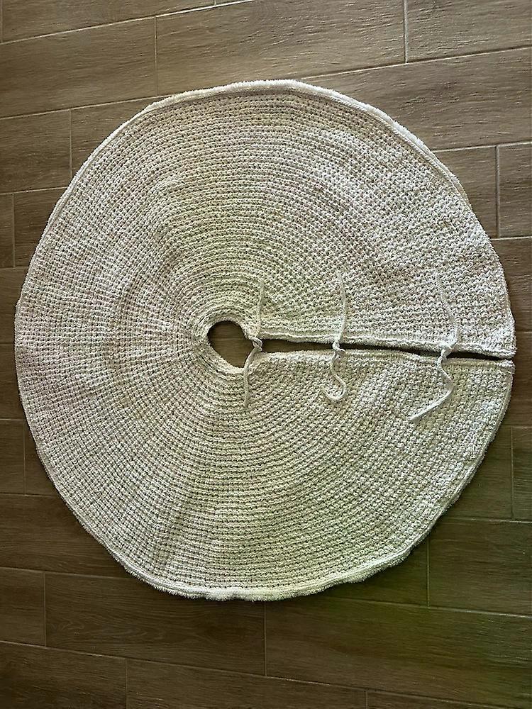 White christmas tree skirt Polyester