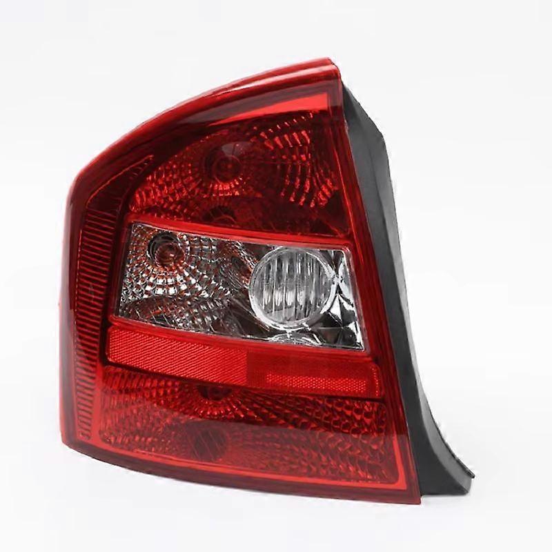 For Kia Cerato 2003 2004 2005 2006 2007 Taillight Rear Tail Light Turn Signal Light Stop Brake Lamp  Assembly Without Bulb