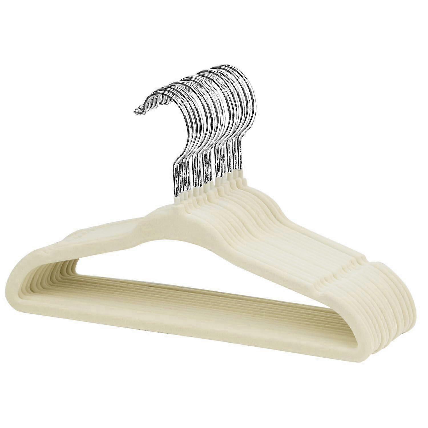 Space-Saving Non-Slip Velvet Clothes Hangers - Set of 15 Suitable for Various Clothing Items